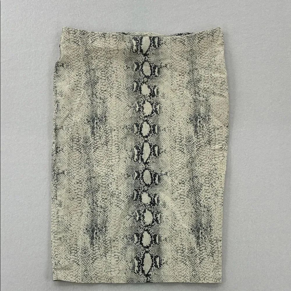 3For$20 Jules & Leopold Black and Cream Patterned Pencil Skirt size: Large